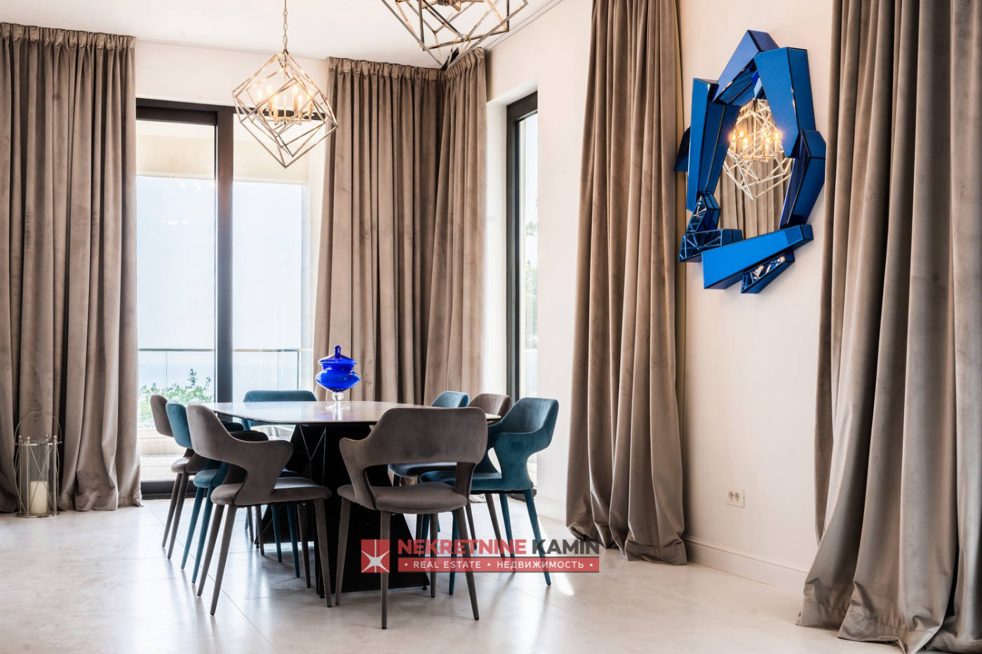 Квартира, 6803 м², 2 520 000$ — FAKTOR